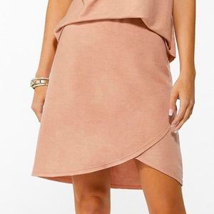 STRETCHY faux wrap soft skirt in dusty rose pink color size 26W / 28W  NWT